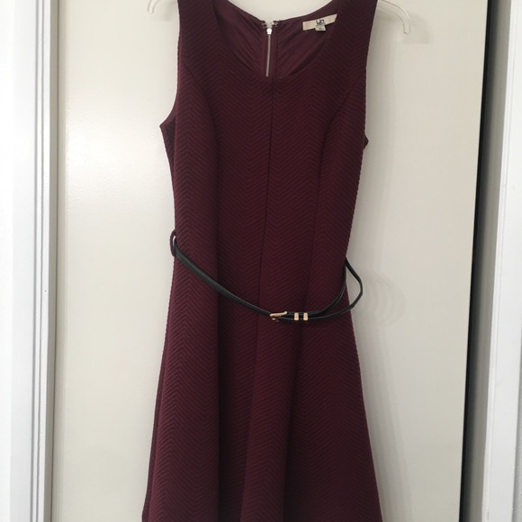 YA Los Angeles. Burgundy fit and flare dress. Great condition. Medium - Picture 11 of 11